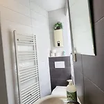 Elena Flat Orchidee Zentrum * דיסבורג
