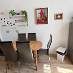 Elena Flat Orchidee Zentrum * דיסבורג