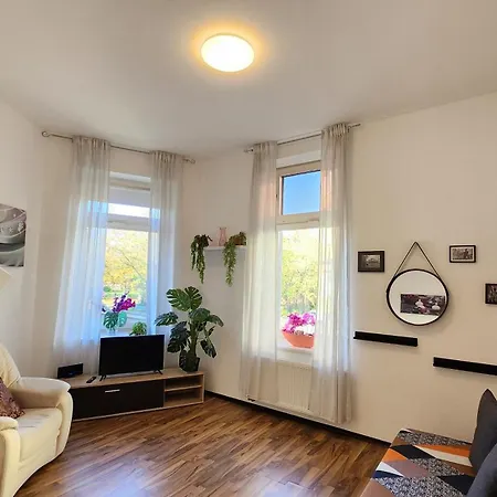 Elena Flat Orchidee Zentrum Daire Duisburg