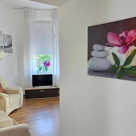 아파트 Elena Flat Orchidee Zentrum